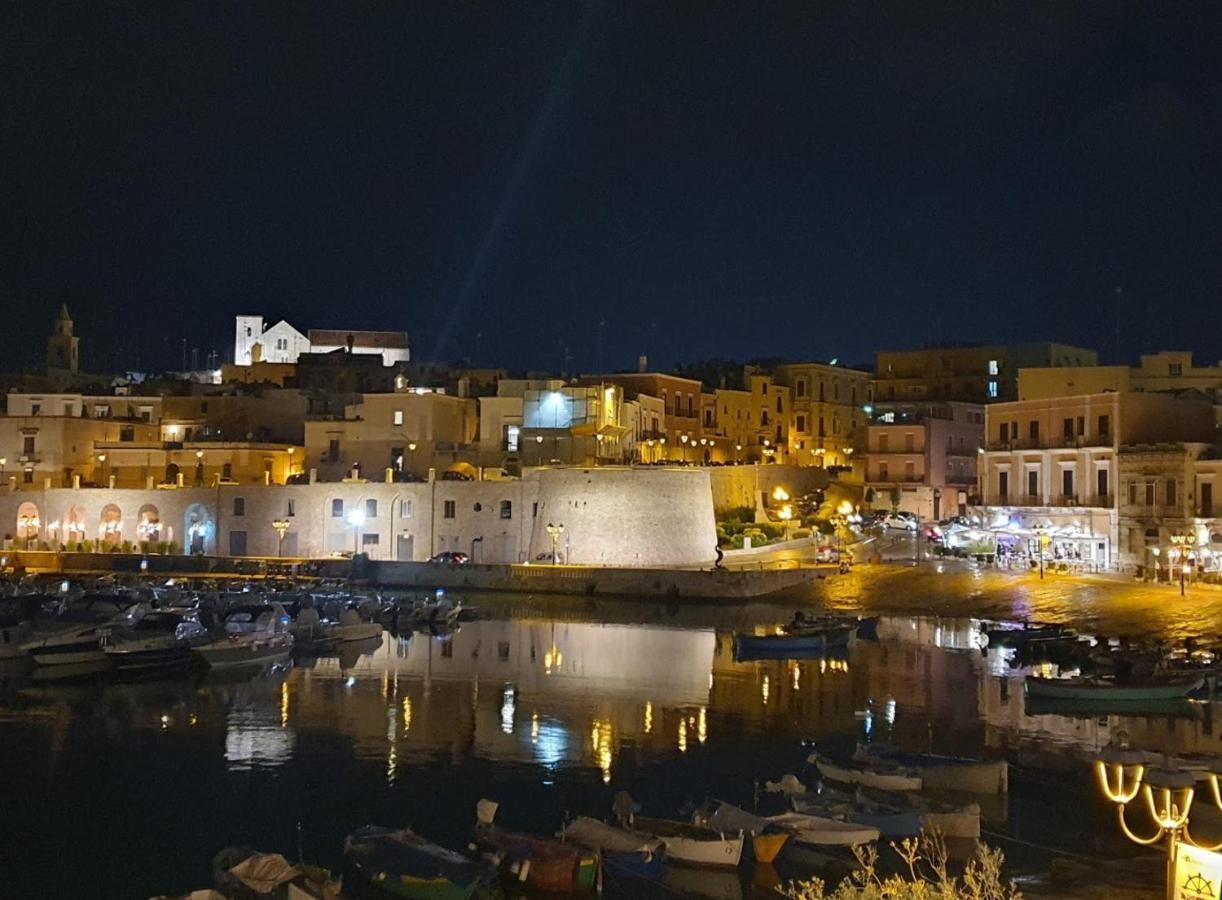 Torrelama Room&Breakfast Trani Bagian luar foto