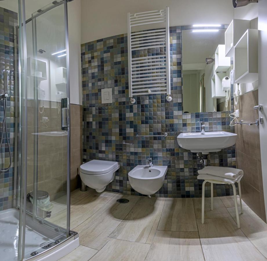 Torrelama Room&Breakfast Trani Bagian luar foto