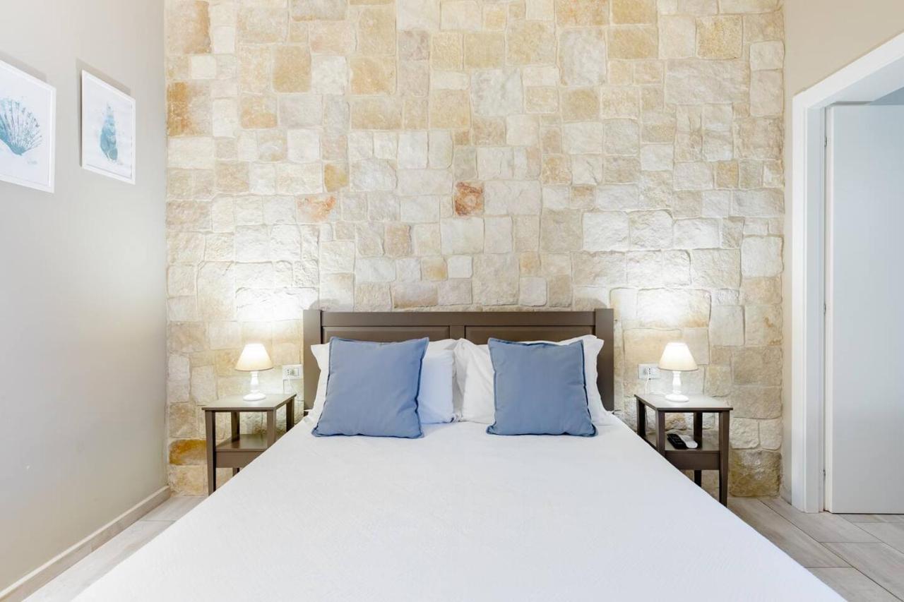 Torrelama Room&Breakfast Trani Bagian luar foto