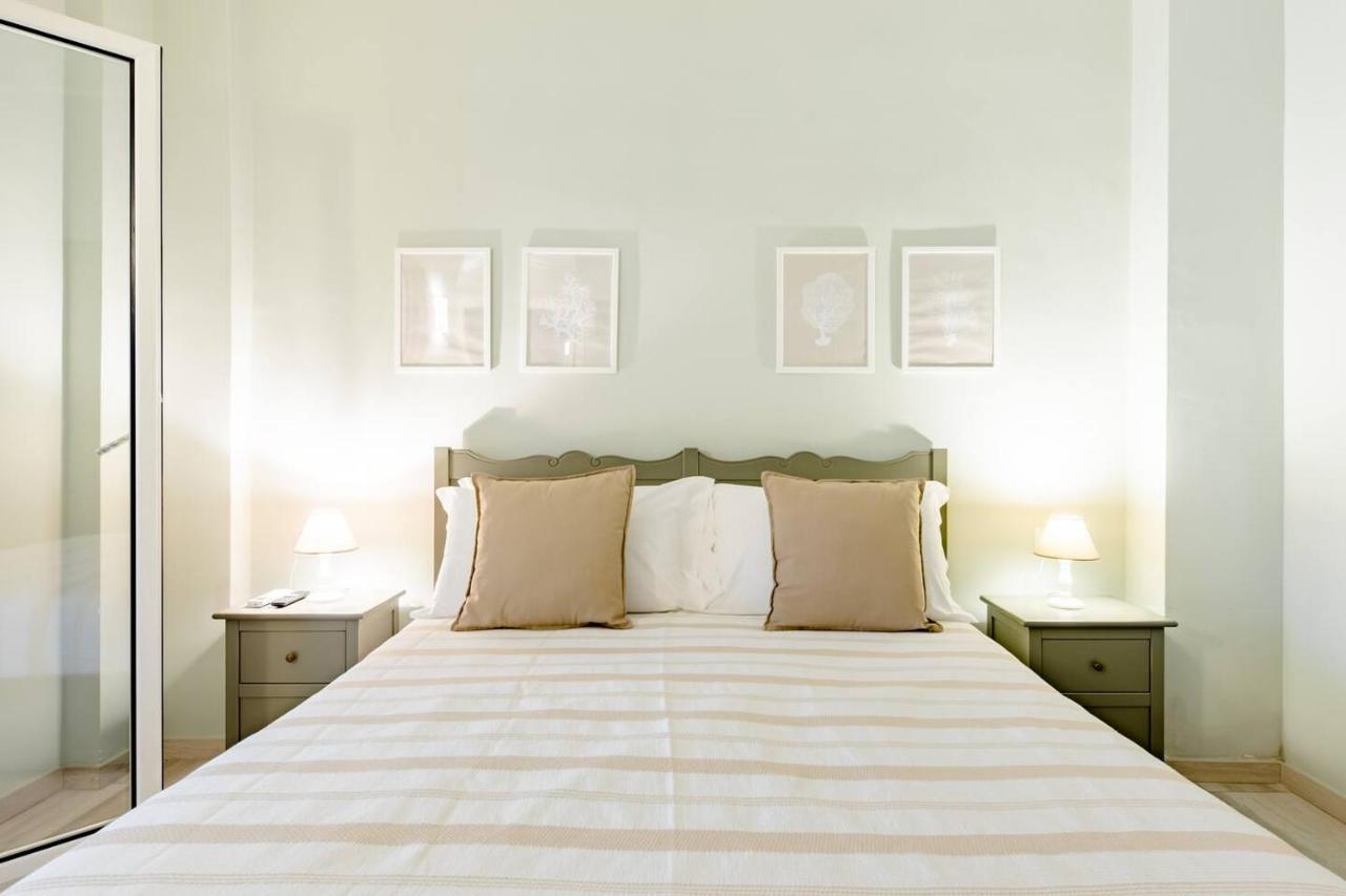Torrelama Room&Breakfast Trani Bagian luar foto