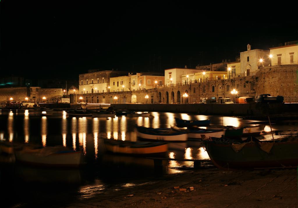 Torrelama Room&Breakfast Trani Bagian luar foto