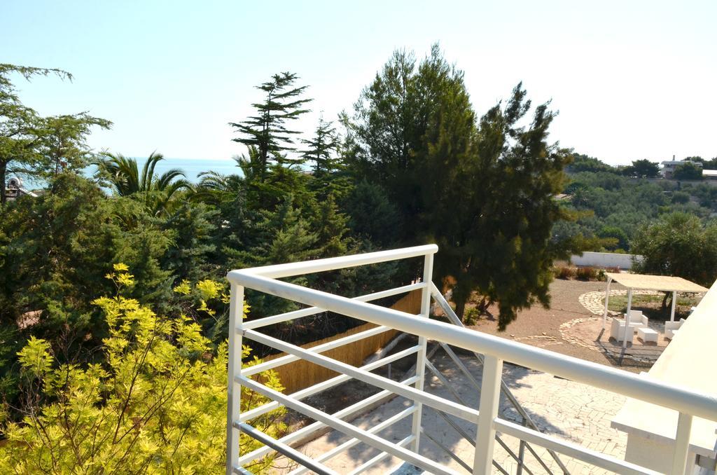 Torrelama Room&Breakfast Trani Bagian luar foto