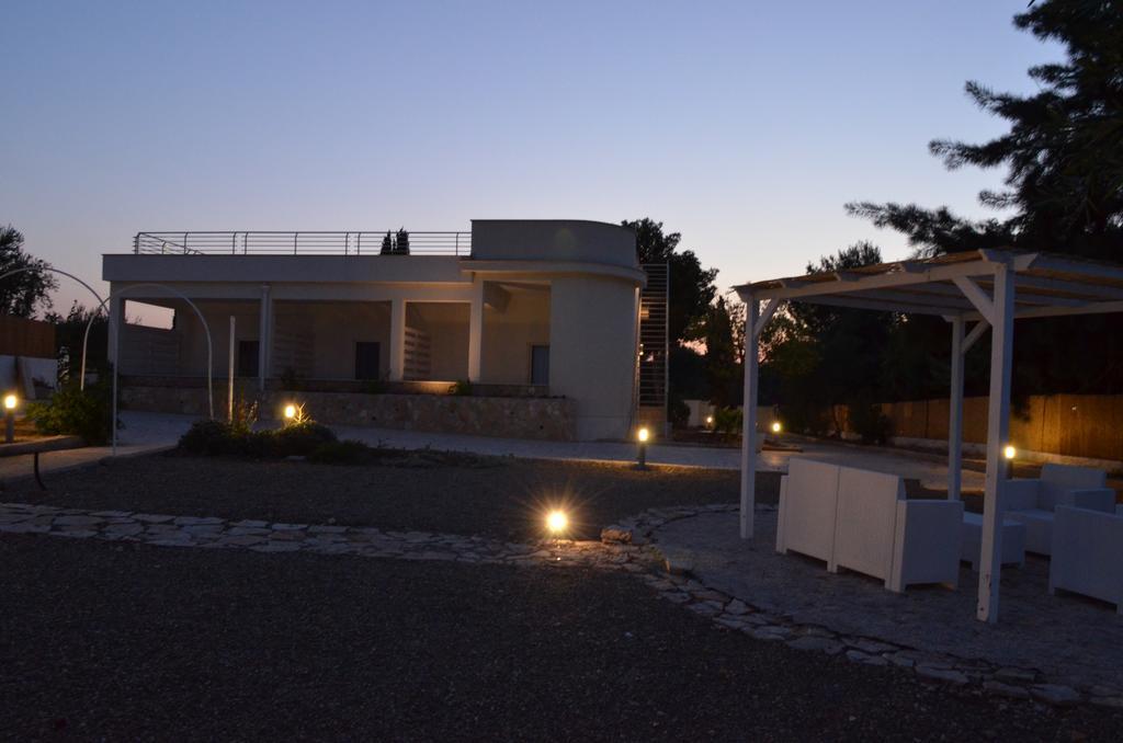Torrelama Room&Breakfast Trani Bagian luar foto