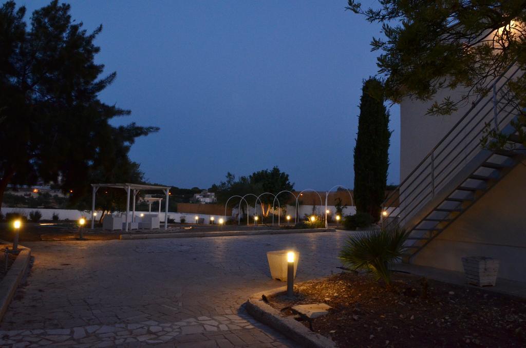 Torrelama Room&Breakfast Trani Bagian luar foto