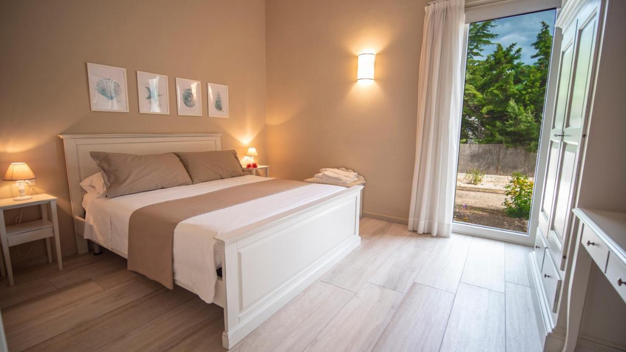 Torrelama Room&Breakfast Trani Bagian luar foto