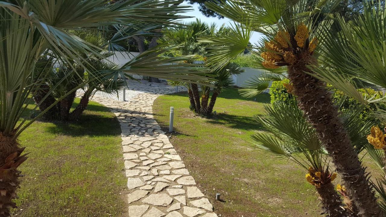 Torrelama Room&Breakfast Trani Bagian luar foto